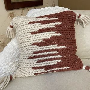 Magnolia Home LOLOI Decorative pillow